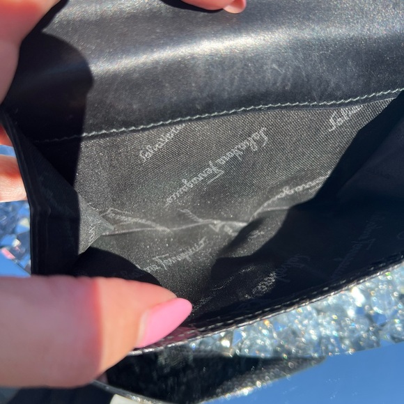 EUC SALVATORE FERRAGAMO BLACK LEATHER WALLET - Picture 6 of 7